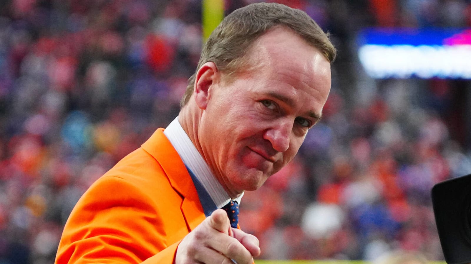 Report: Potential Broncos' buyers looking to involve Peyton Manning