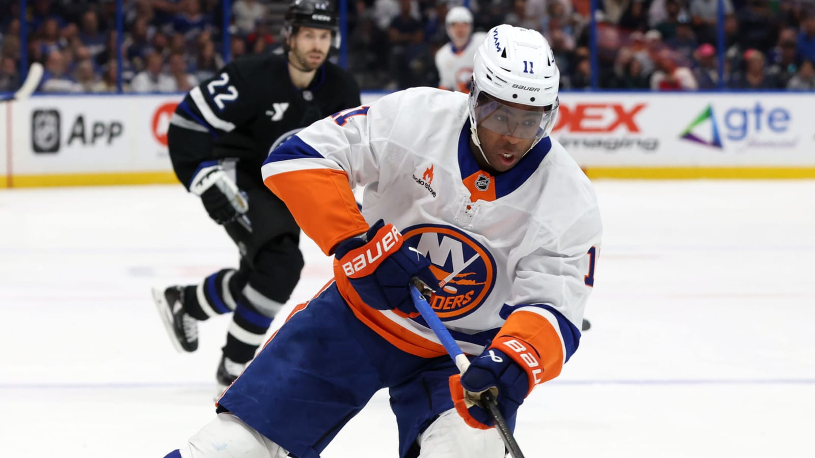 Islanders’ Anthony Duclair takes a leave of absence