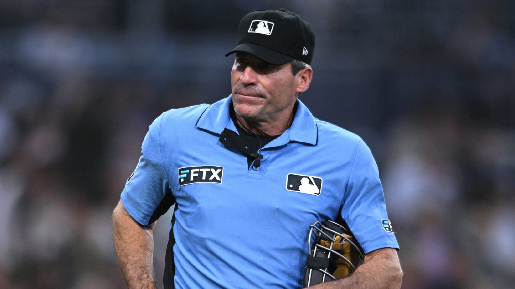 Umpire Hernandez sues MLB, claiming race discrimination