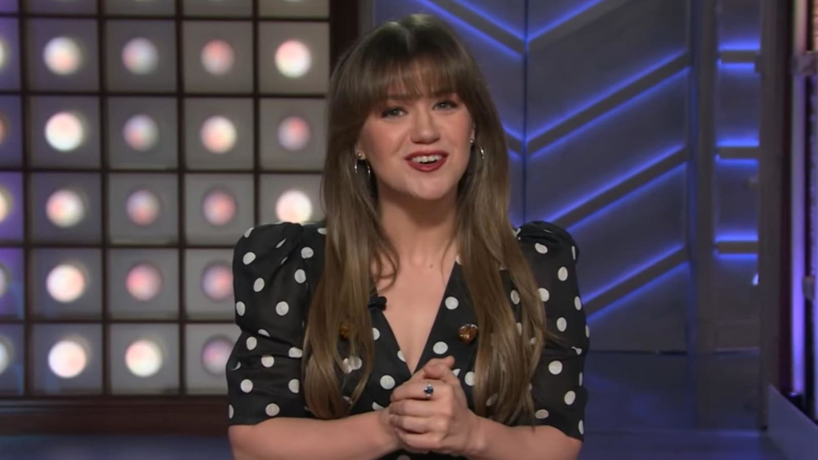 Kelly Clarkson Staff Fear She&#39;s Ready to Quit Talk Show, Per Report