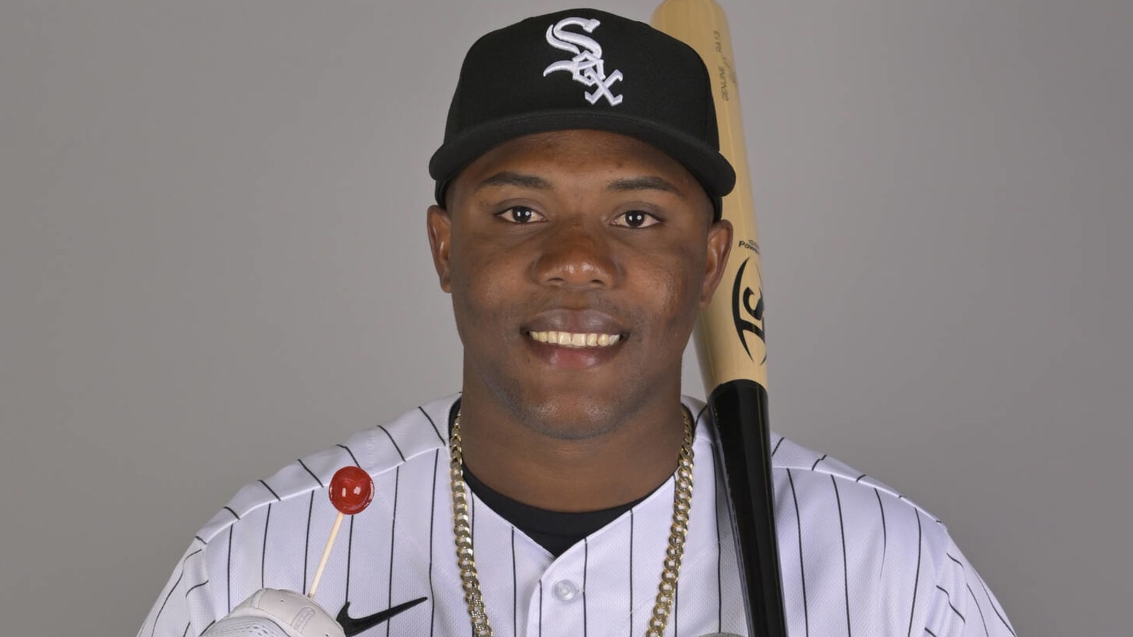 Oscar Colas Makes White Sox Opening Day Roster Yardbarker