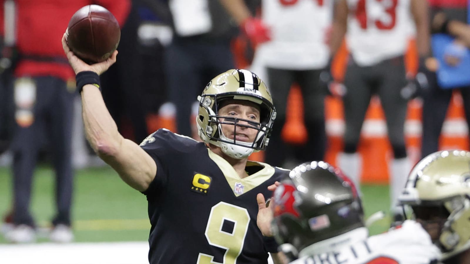 Watch: Drew Brees throws dreadful interception