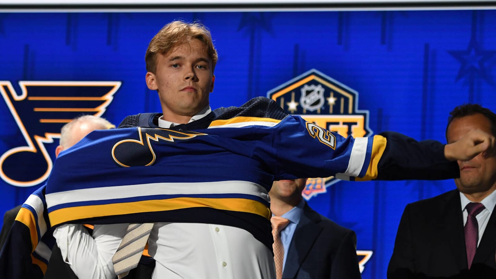 Blues select Theo Lindstein No. 29 overall in 2023 NHL Draft Yardbarker