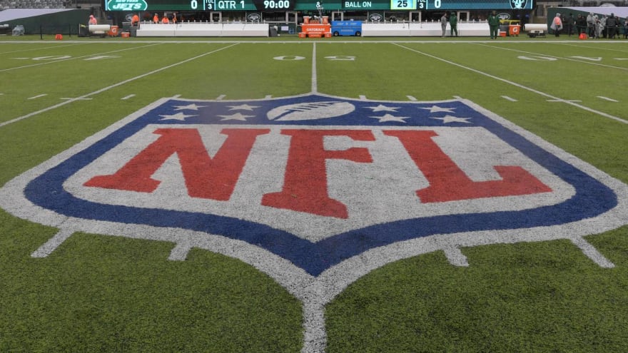 Rob Lowe gets the meme treatment for his odd hat choice at NFC title