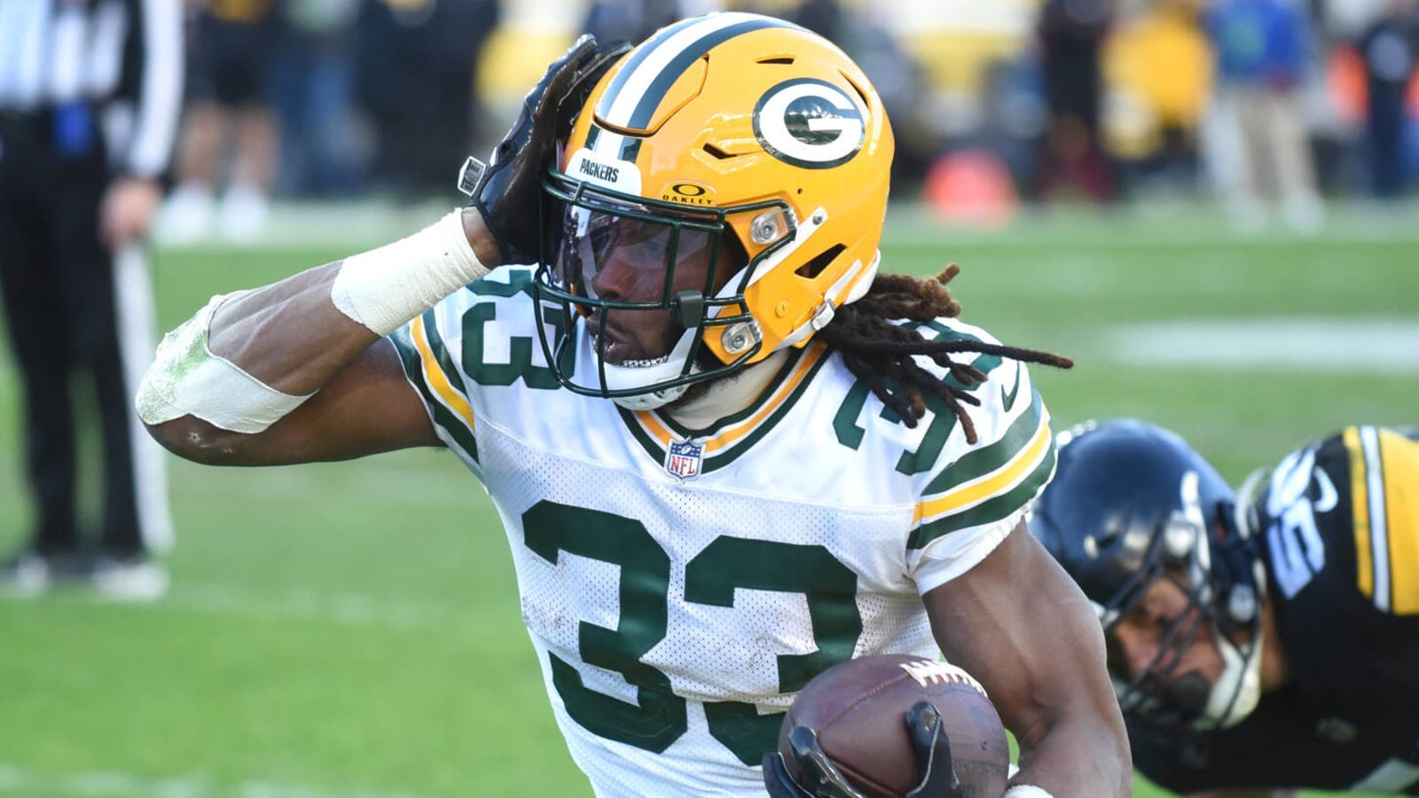 Doctor provides brutal injury update on Packers RB Aaron Jones