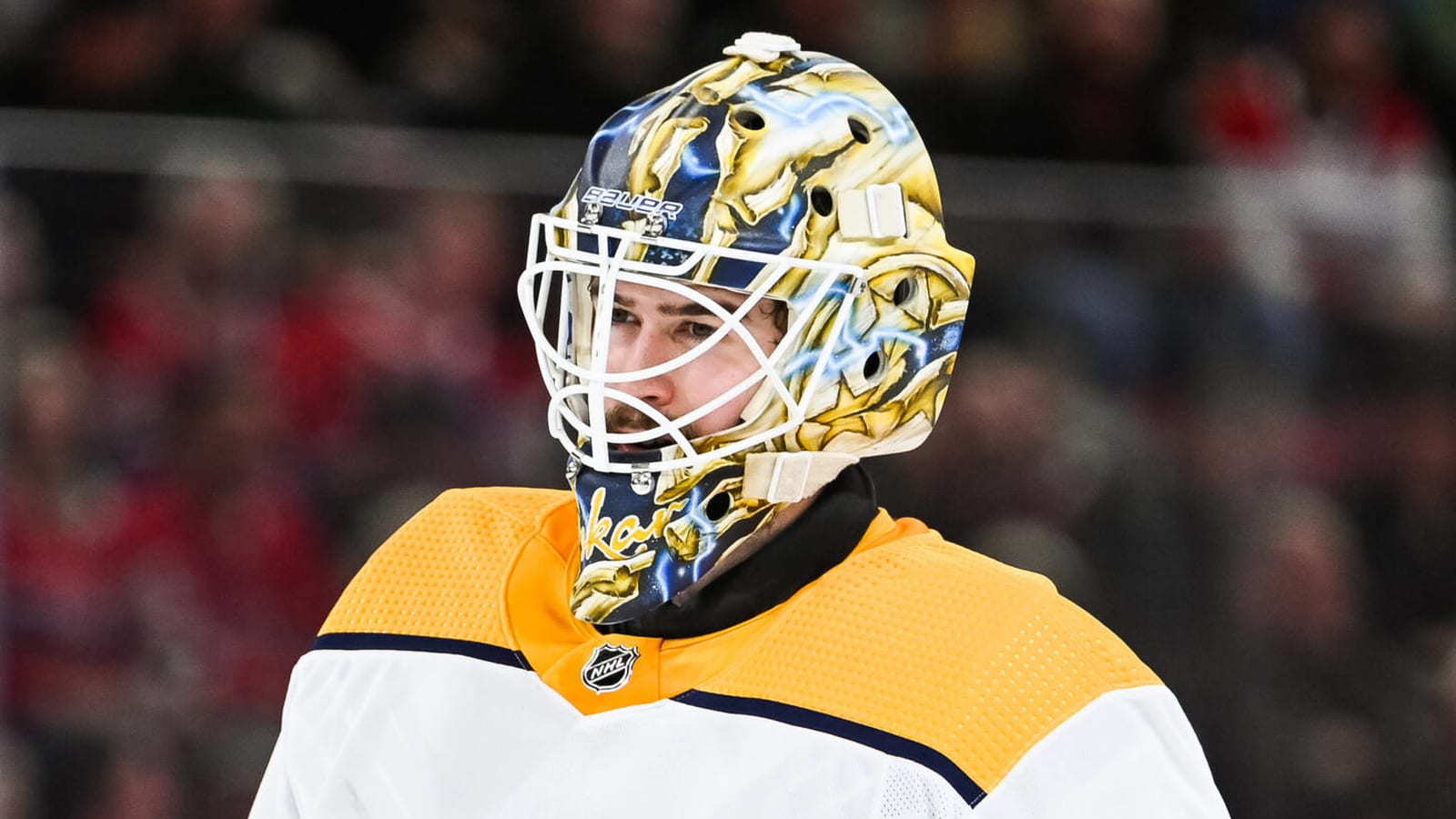 Minor league goalie celebrates win by 'bench pressing' net