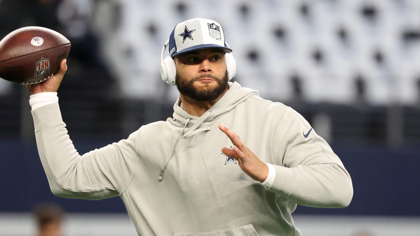 NFL insider tosses out Cowboys' rival as possible future suitor for Dak Prescott