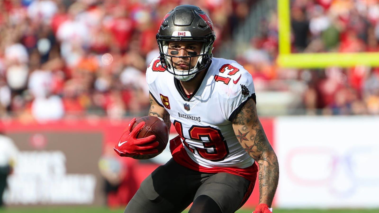 WR Mike Evans addresses Buccaneers future