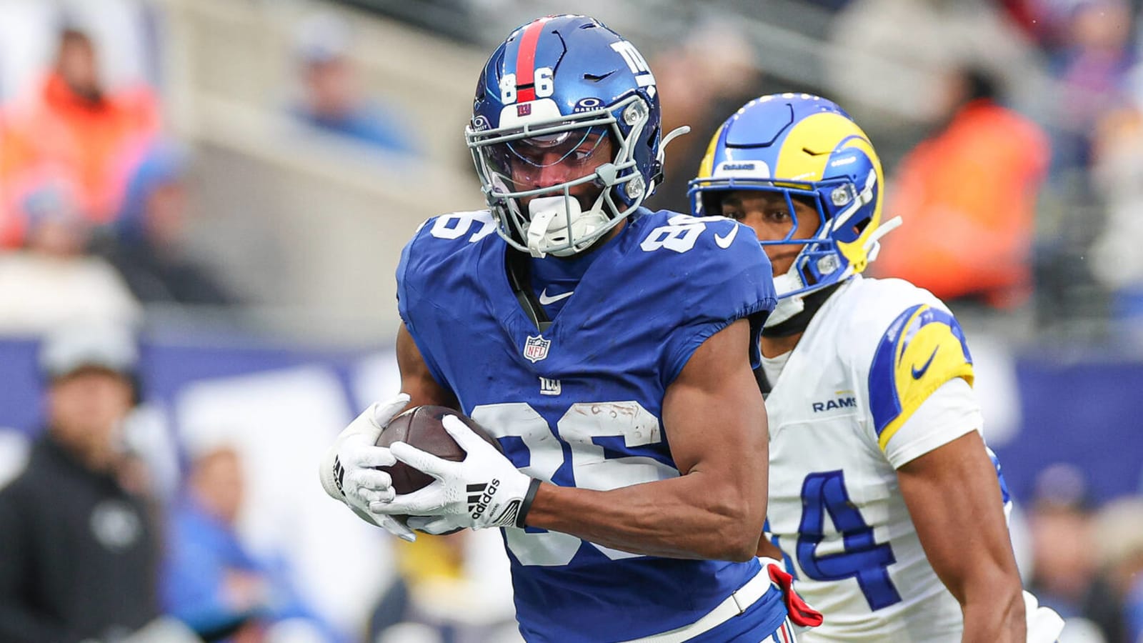 Giants' leading WR away from workouts, seeking new deal