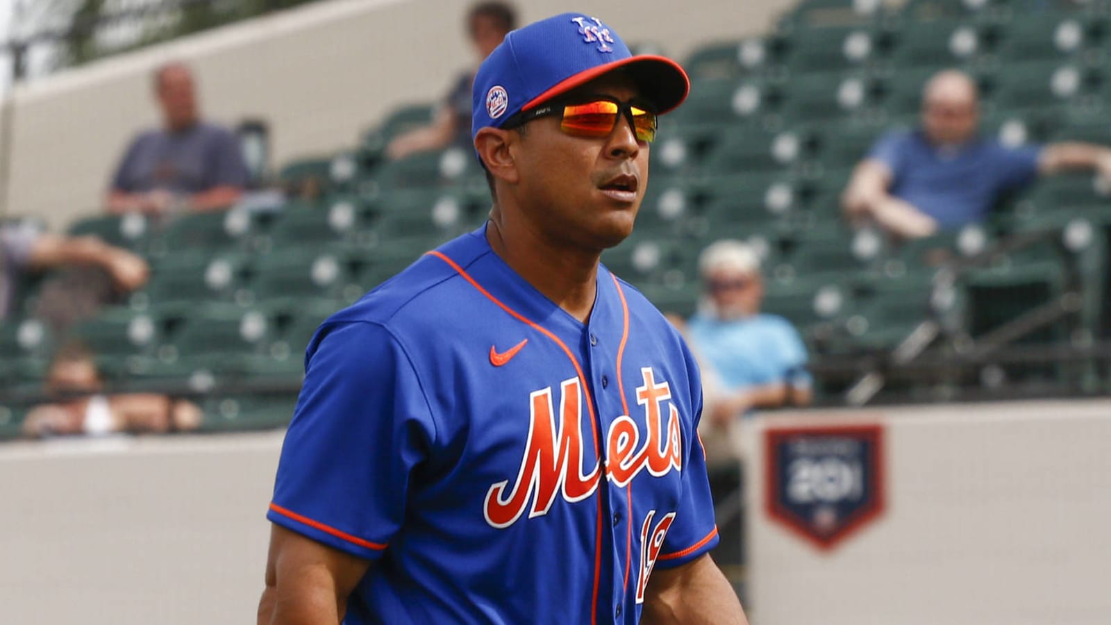 Mets likely to keep Rojas as manager
