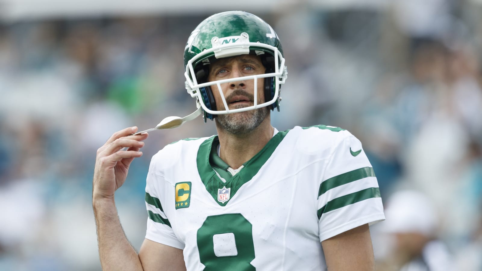 Aaron Rodgers only has one logical decision to make