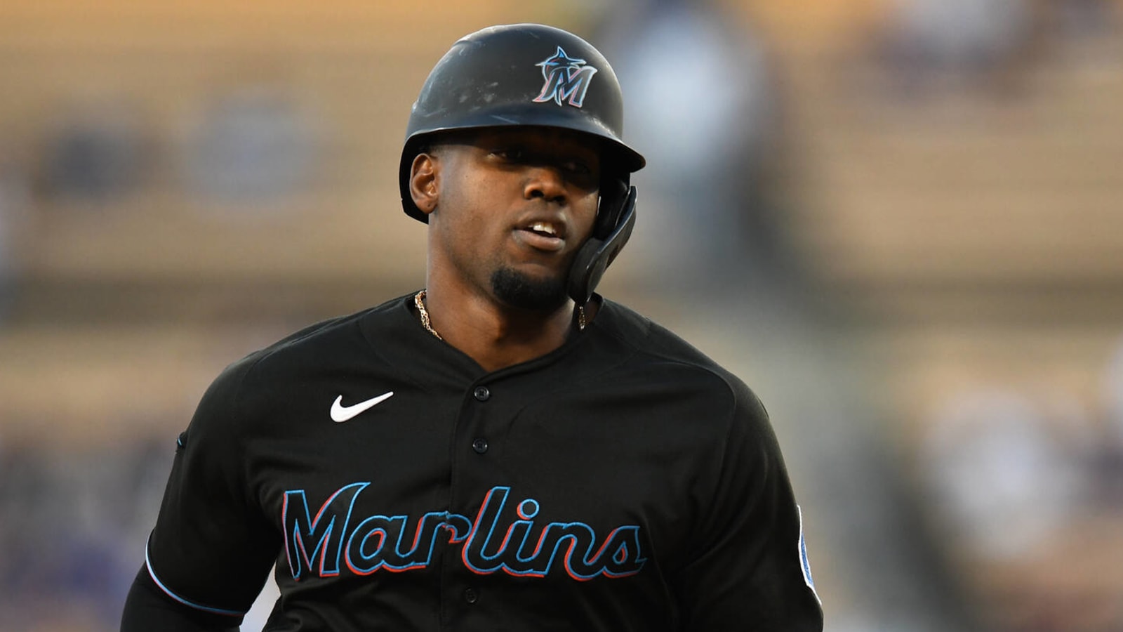 Marlins end Dodgers winning streak, launch five home runs