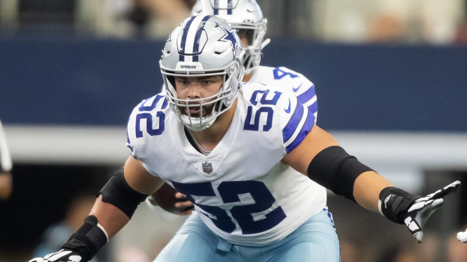 Dolphins to sign OL Connor Williams on two-year, $14M deal