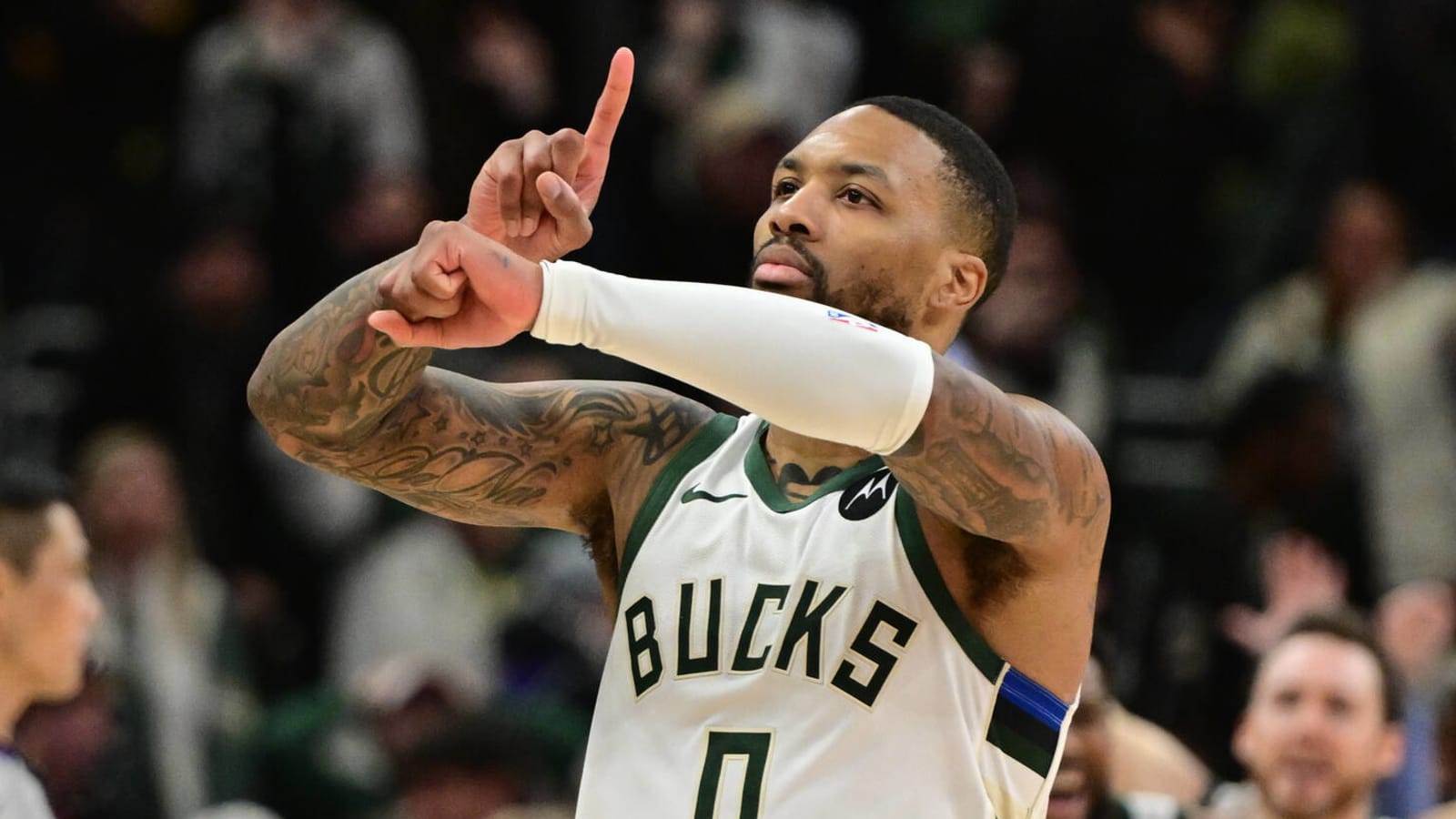 Bucks’ Giannis Antetokounmpo endorses Damian Lillard for All-Star