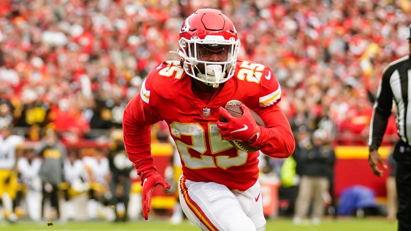 Chiefs' Edwards-Helaire, Niang ruled out Week 18 vs. Broncos