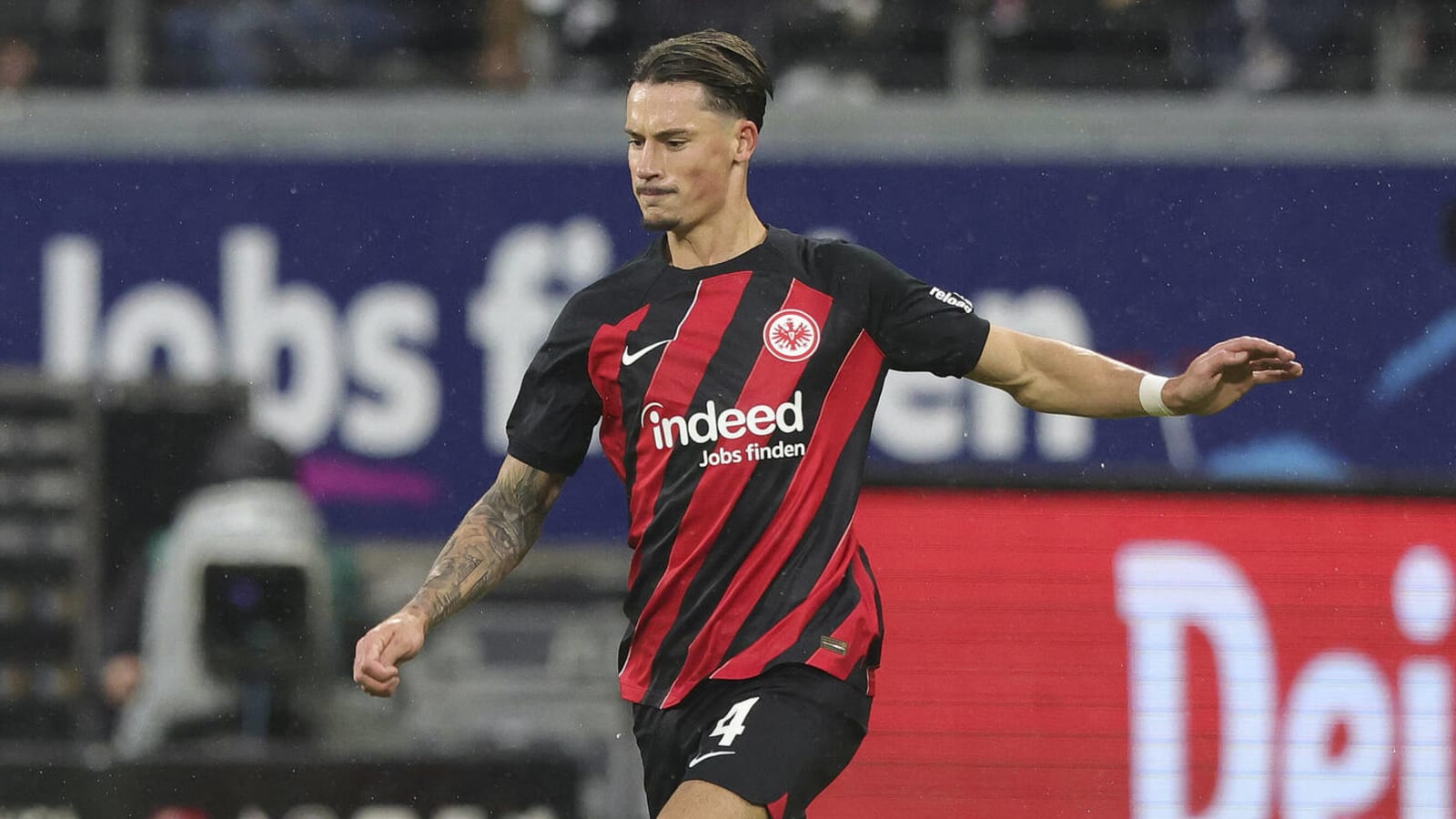 £40k-a-week Leeds player set for transfer talks imminently