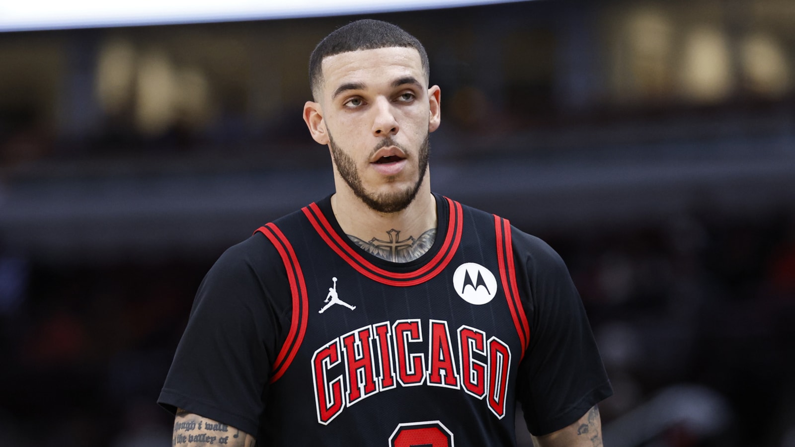 Lonzo Ball turns back the clock in Bulls win