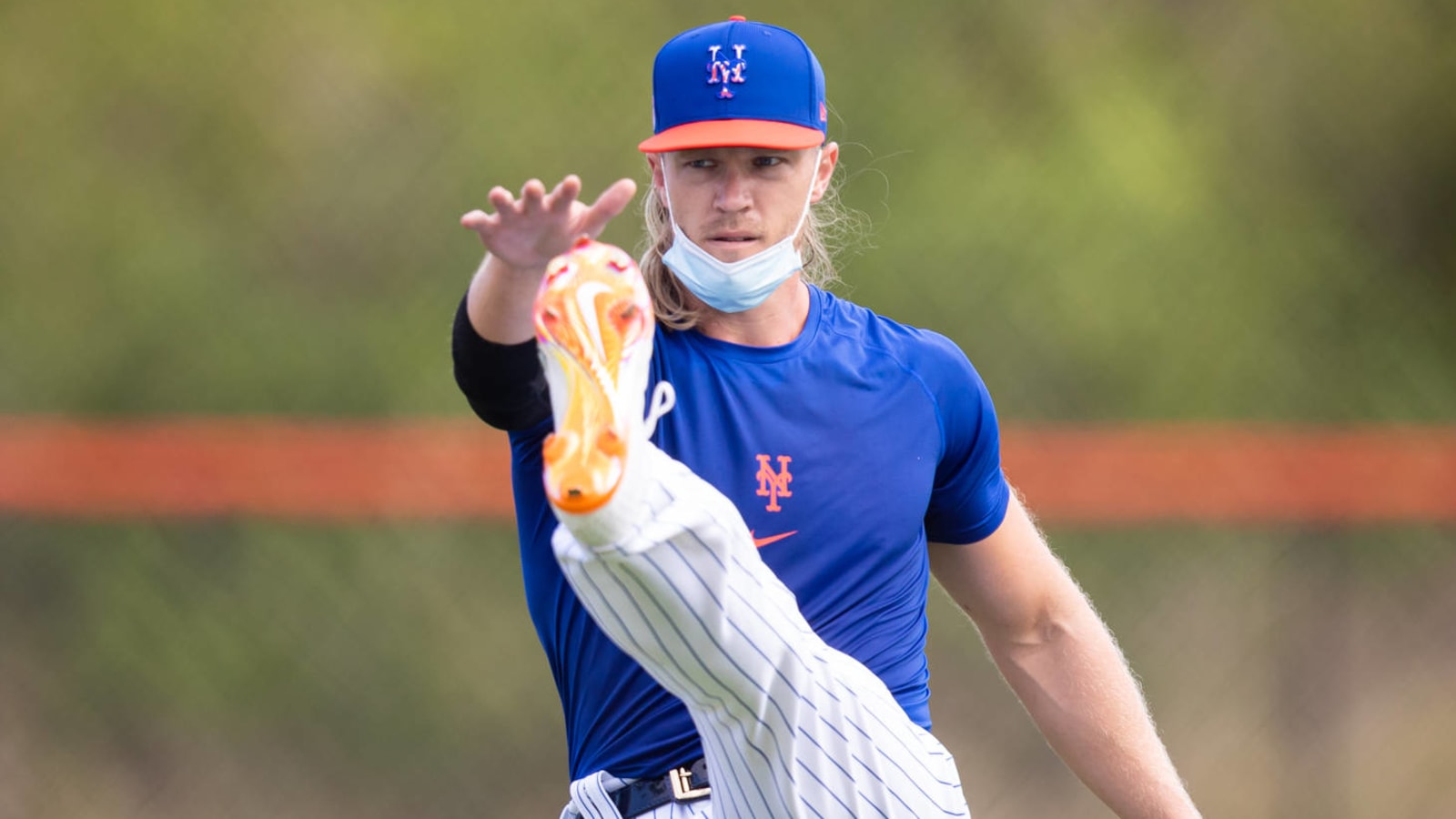 Syndergaard relying on unconventional methods in rehab