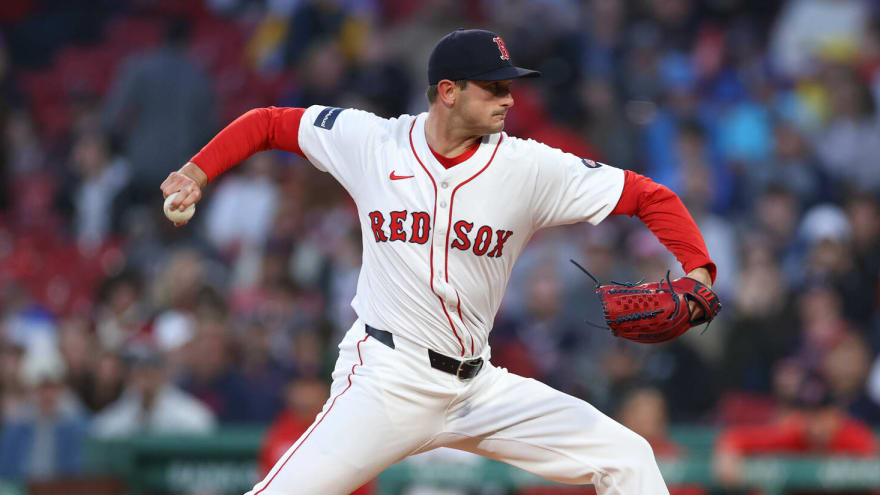 Key Red Sox starter hits injured list with oblique strain