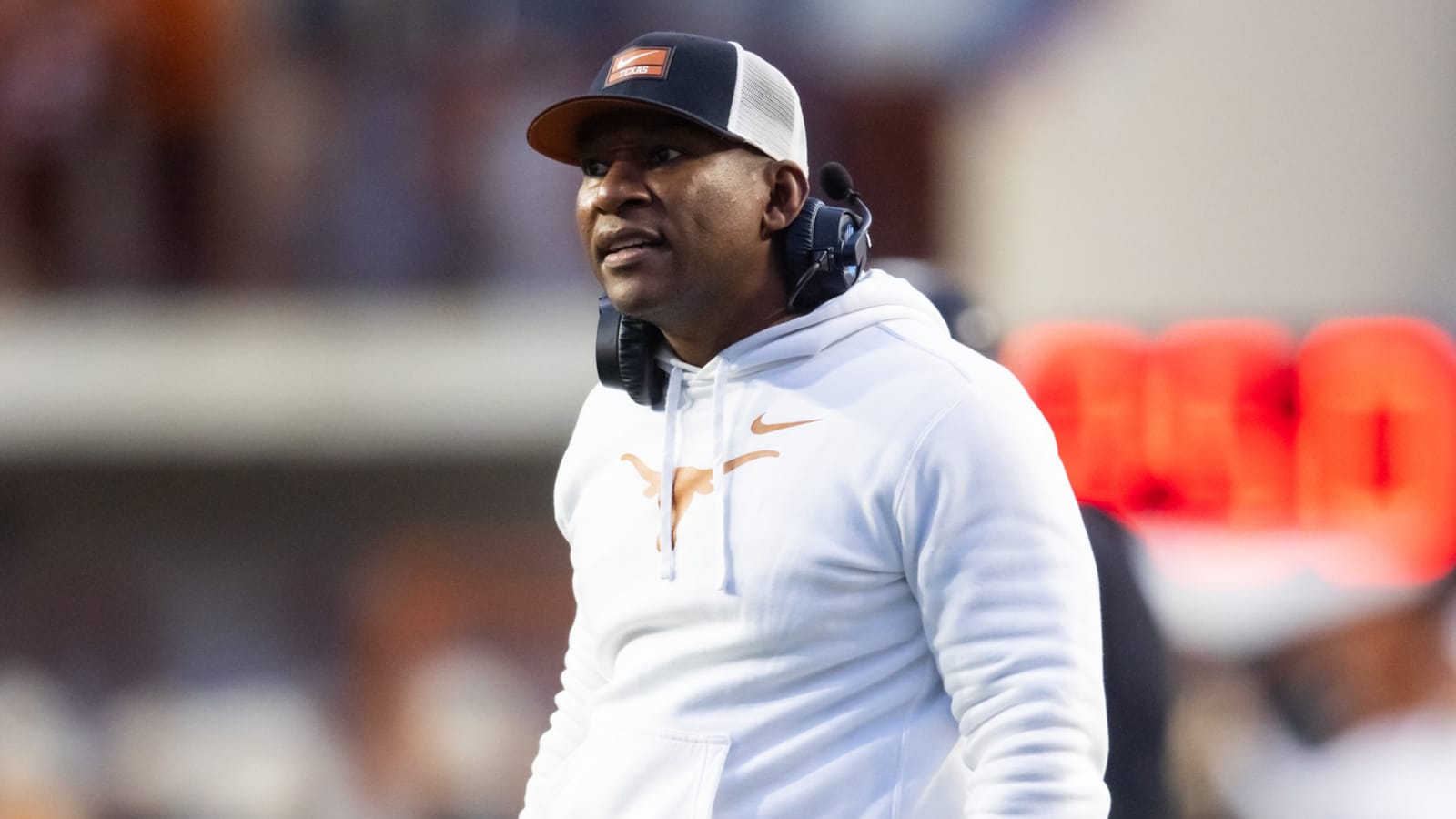 Texas reportedly has quickly replaced DB coach