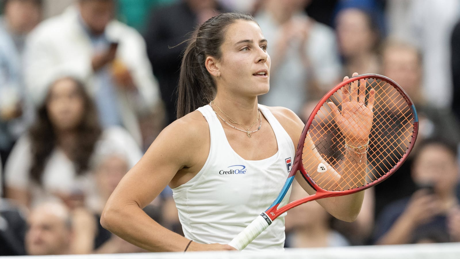 Emma Navarro shines in Wimbledon upset of Coco Gauff Yardbarker