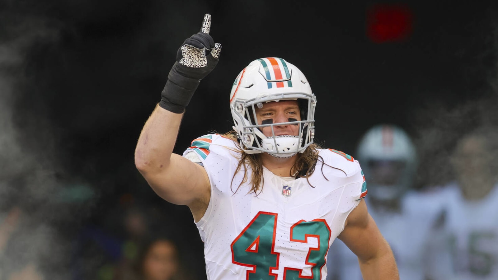 Dolphins LB describes playing with broken nose vs. Jets