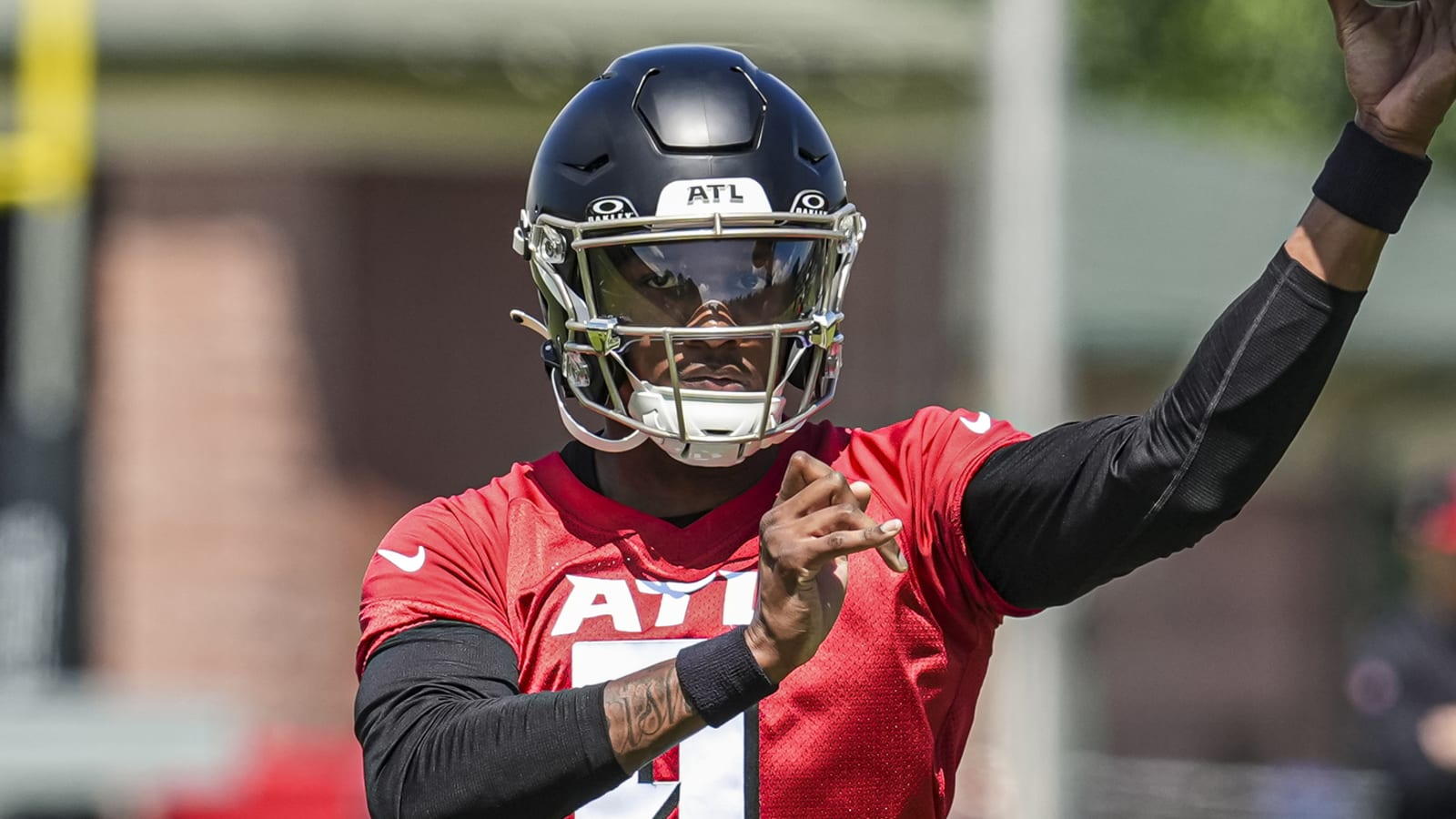 Michael Penix Jr. signs rookie contract with Falcons