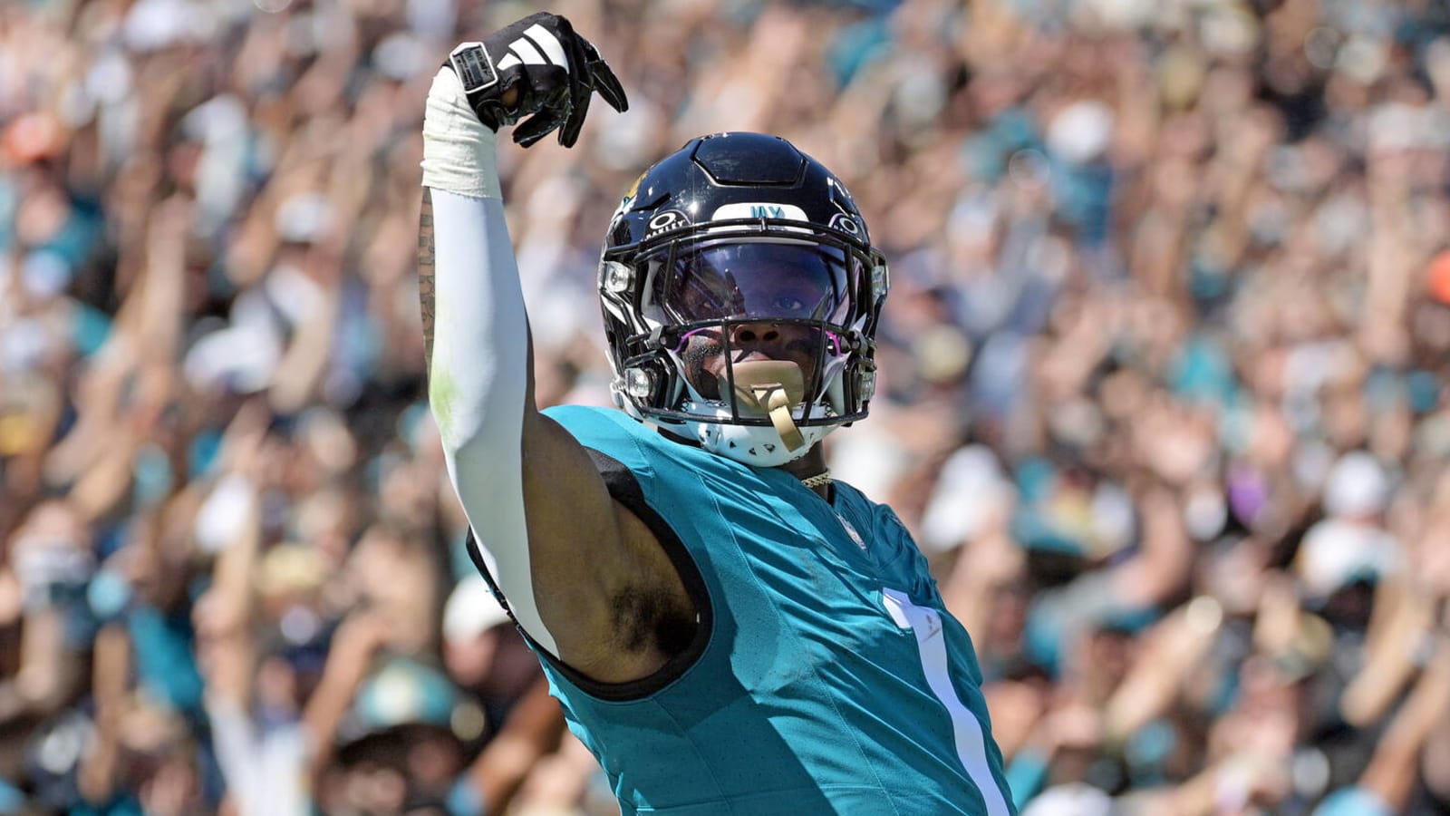 Travis Etienne scores second TD, sets cool Jags record