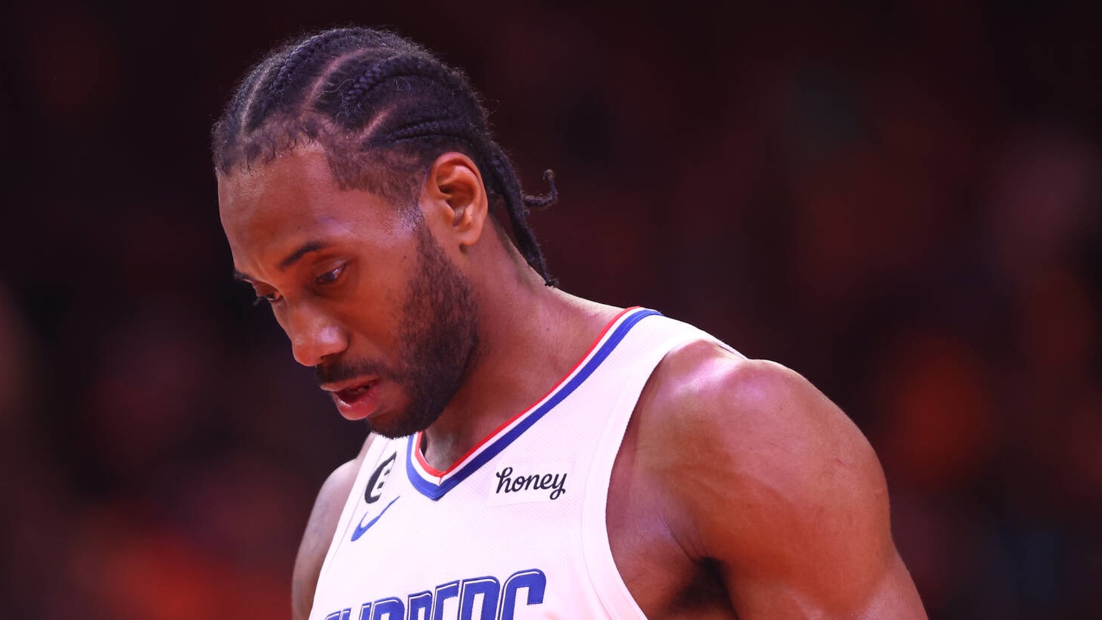 Clippers missing key star for Game 3