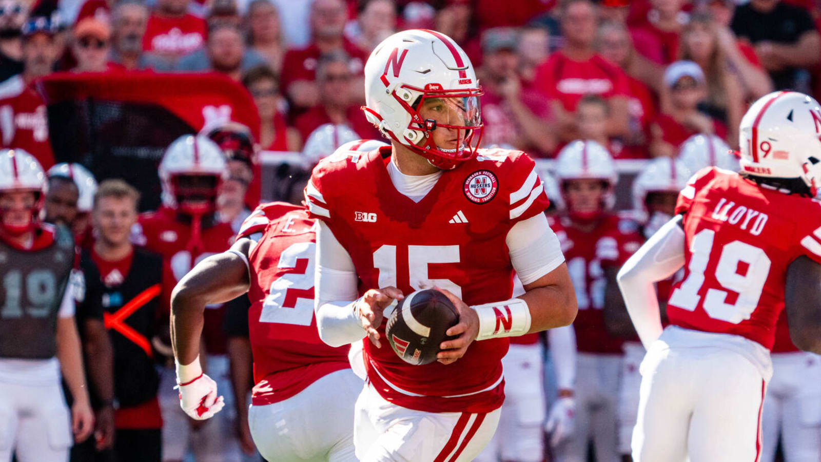Huskers LB hypes up QB Dylan Raiola, shades Shedeur Sanders