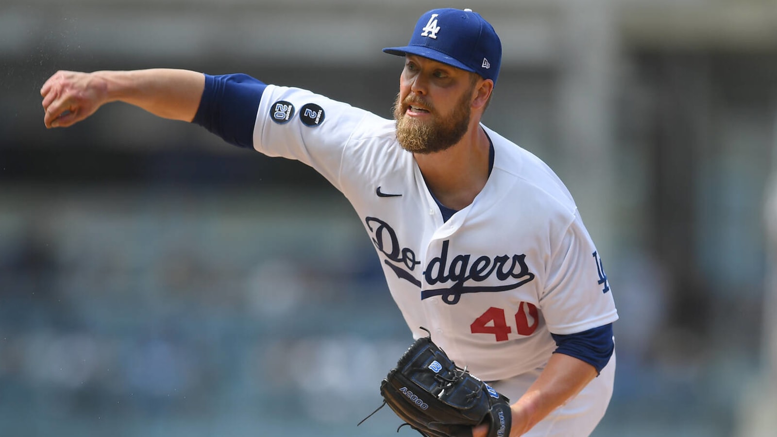 Dodgers re-sign veteran RHP to one-year deal