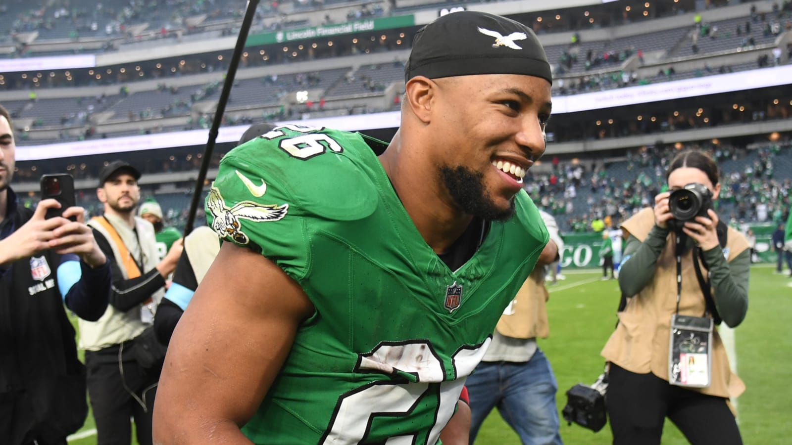 Watch: Saquon Barkley taunts Giants in viral ad