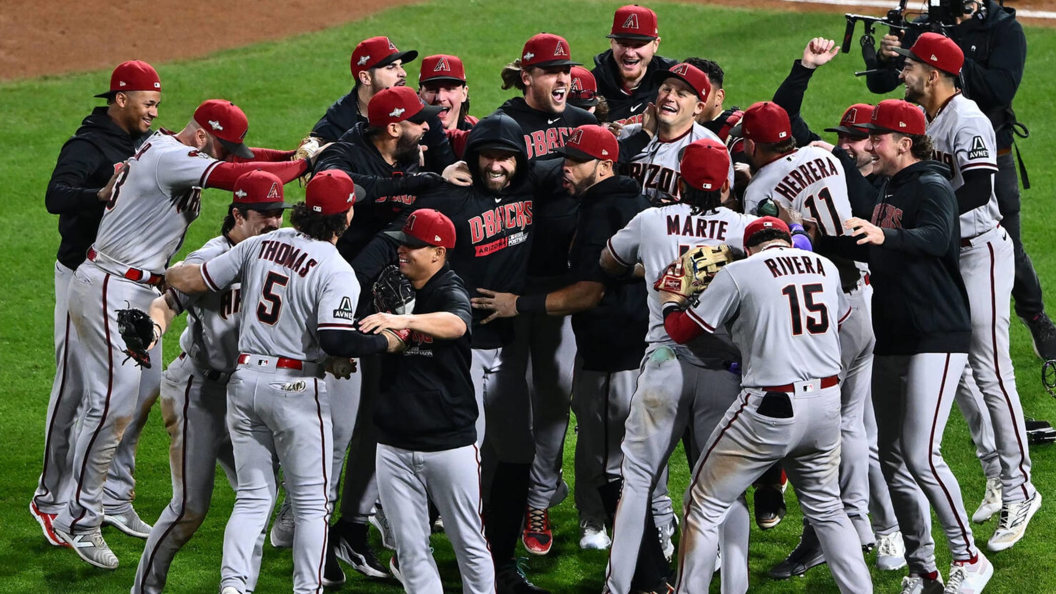 Phillies advance to World Series, beat Padres in NLCS Game 5 - The  Washington Post