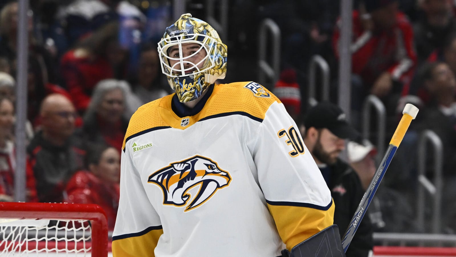Predators trade top goaltending prospect to Sharks