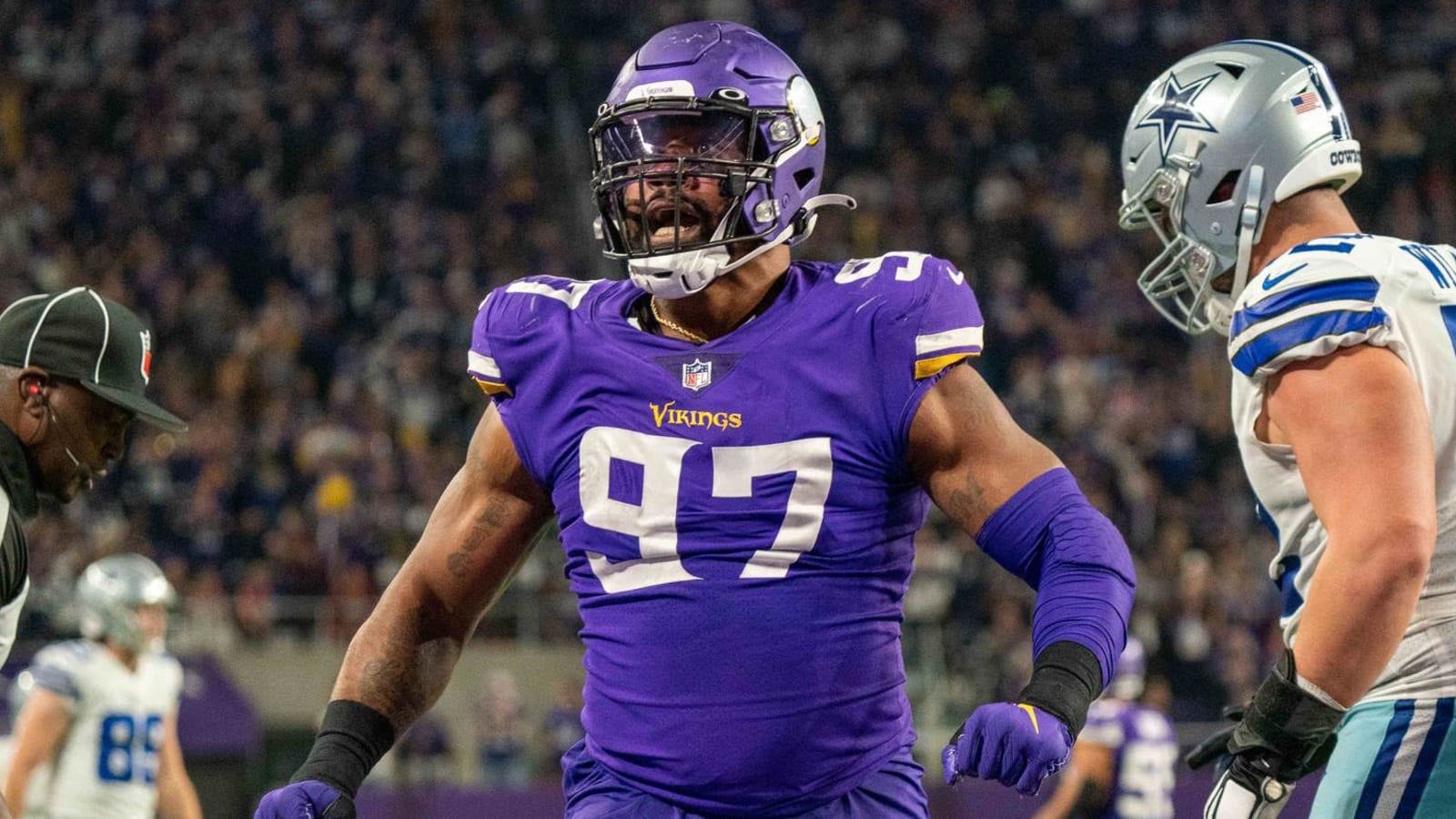 Police: Everson Griffen refuses to come out of house