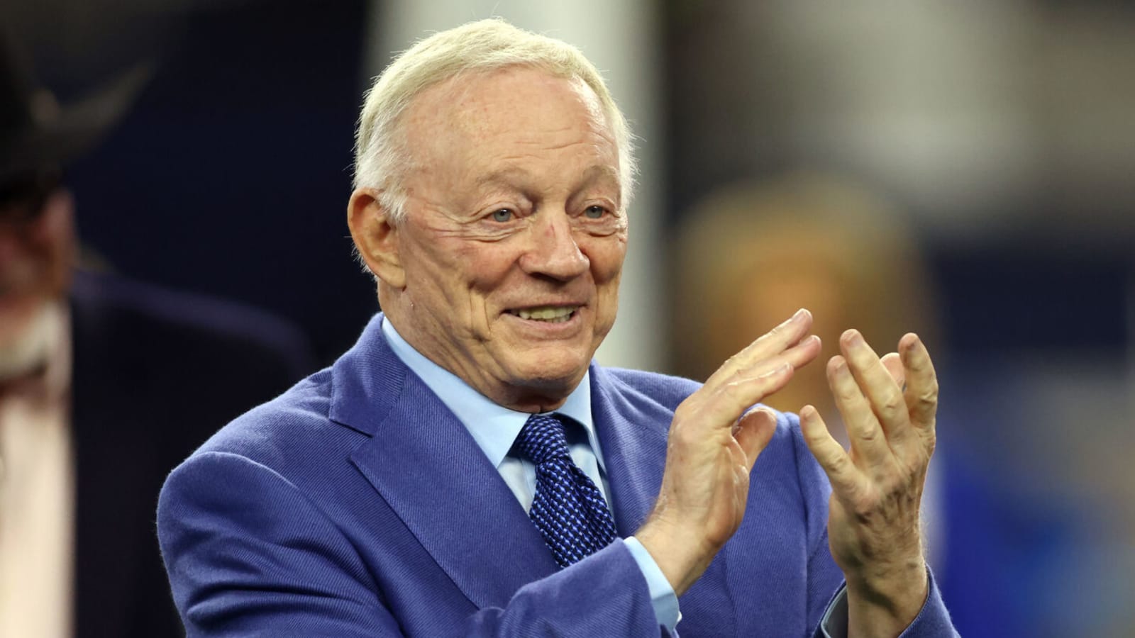 Jerry Jones offers absurd comment on CeeDee Lamb situation