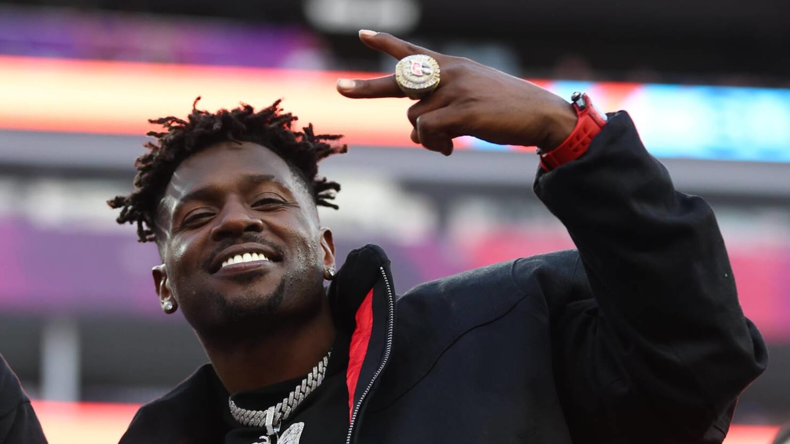 Antonio Brown reveals plans for 2022 NFL season