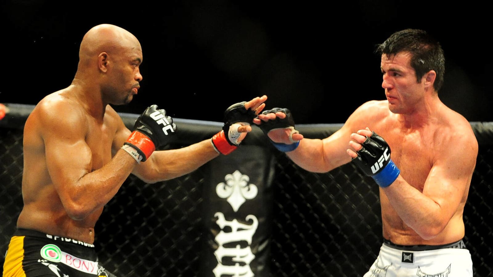Silva, Sonnen will finish off their trilogy in a boxing ring