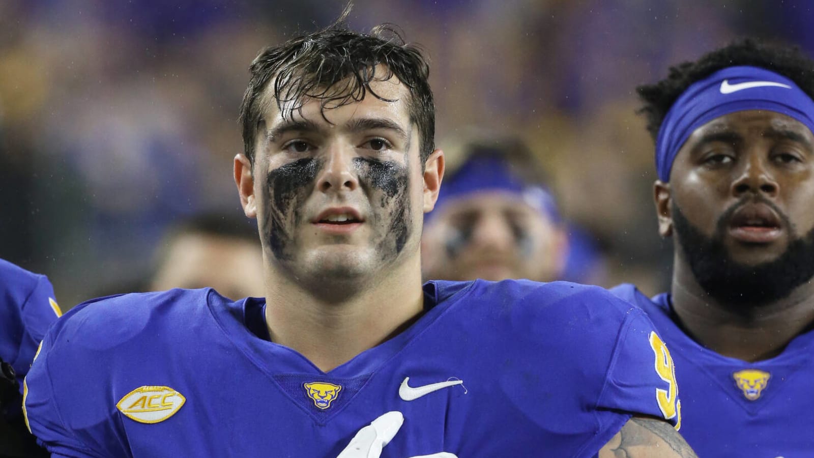 Watch: Pitt defensive lineman horrifies teammates with helmet smack to head