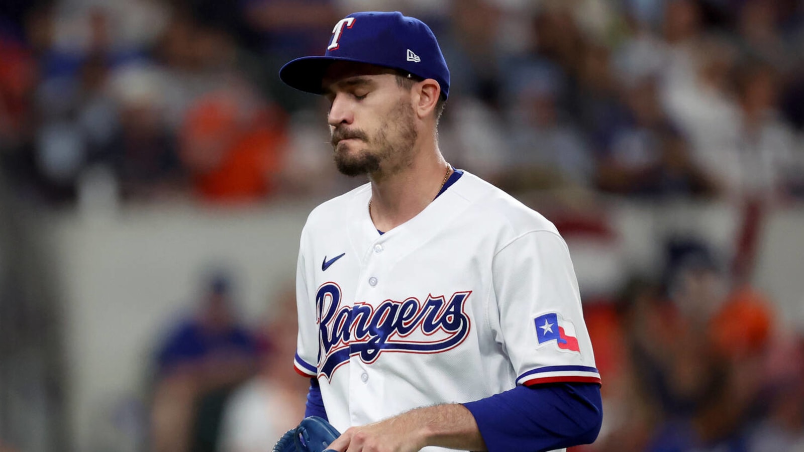 Rangers keeping two reliable veteran arms