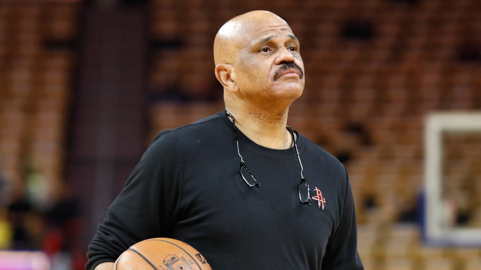 John Lucas becoming favorite to win Rockets' HC job?