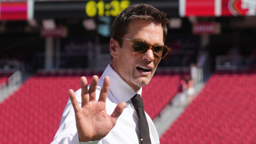 Pick a lane: Tom Brady needs to be owner or broadcaster, not both
