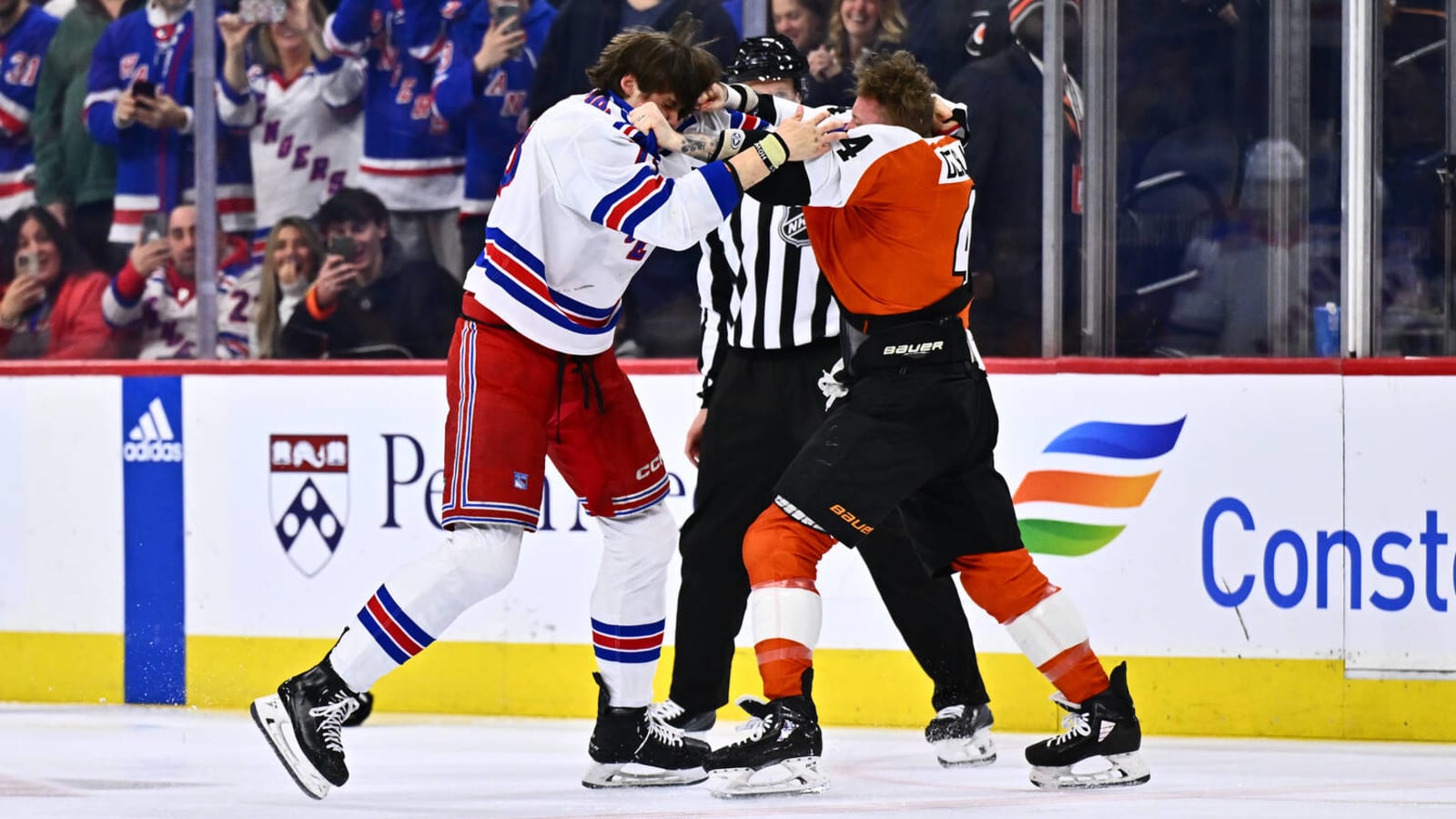 Watch: Flyers-Rangers delivers fight-of-the-year contender