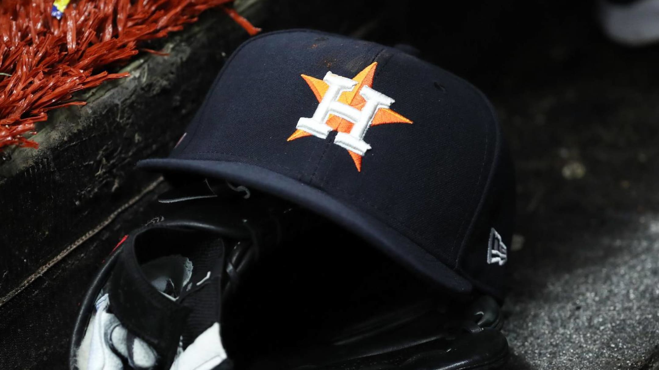 How MLB Fitted Hats Became A Symbol Of Fandom And Team Spirit
