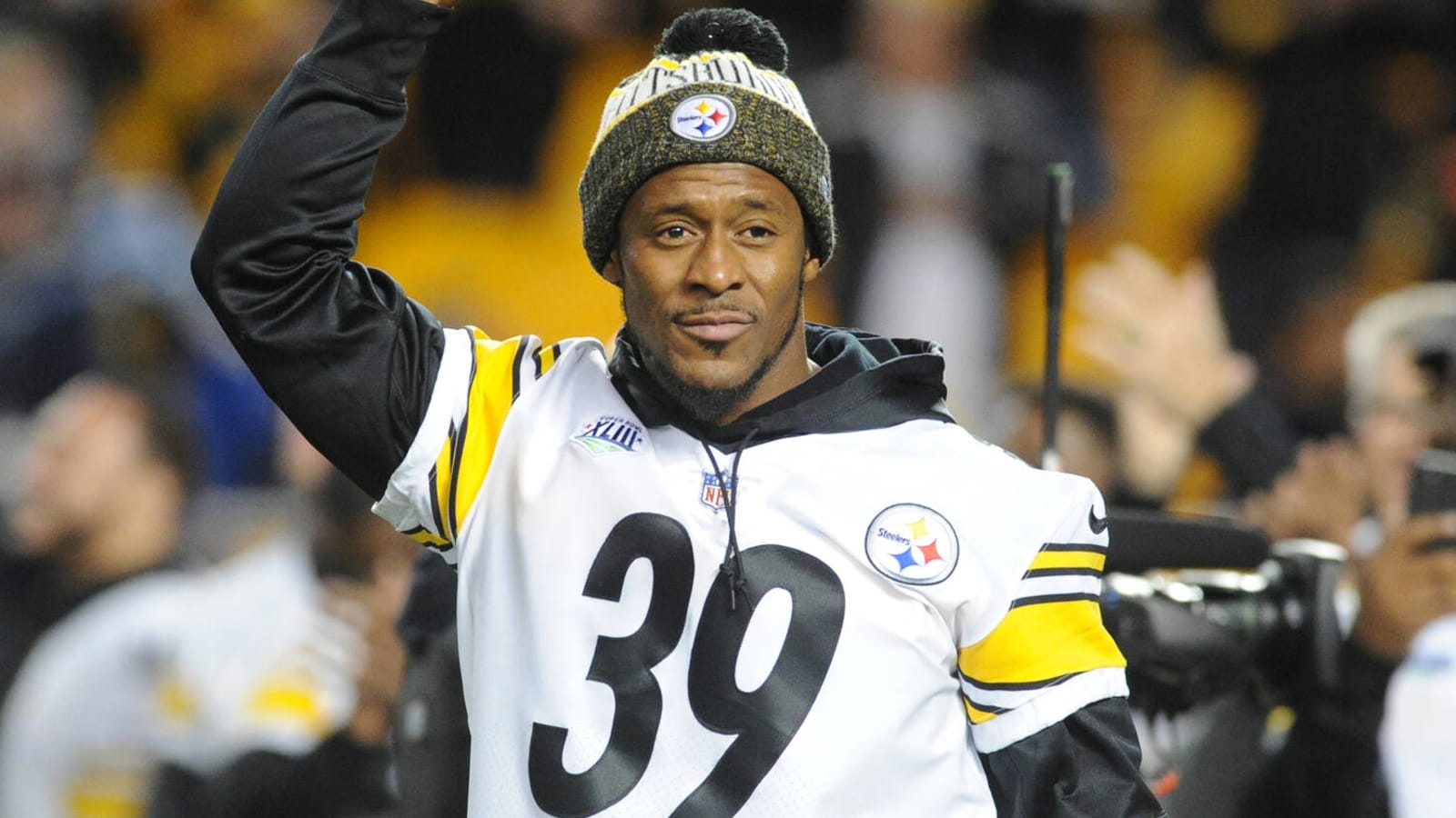 Statement About Steelers&#39; Willie Parker That 'He Wouldn&#39;t Of Fumbled' In Super Bowl XLV Could Provoke New Rashard Mendenhall Rant