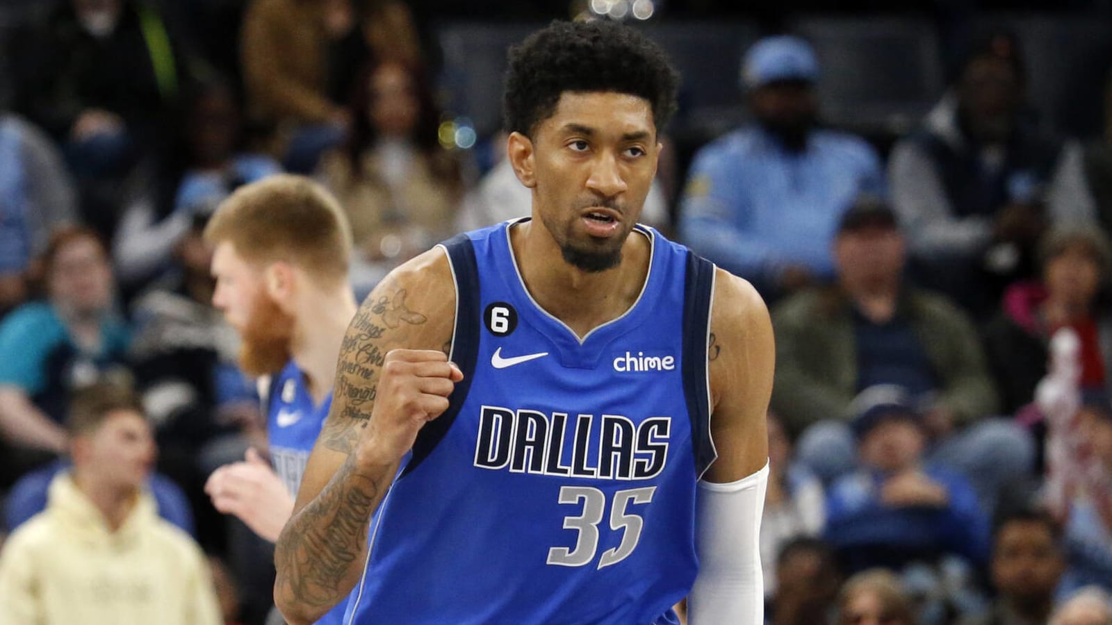 Lakers linked to intriguing freeagent big man Yardbarker