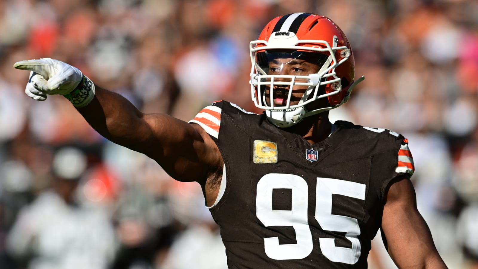 Reporter predicts if Browns will keep, trade Garrett this offseason