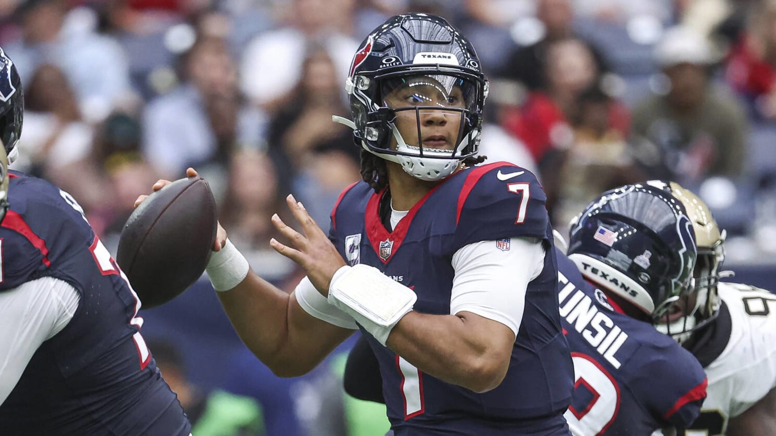 Texans' C.J. Stroud sticks up for fellow rookie QB