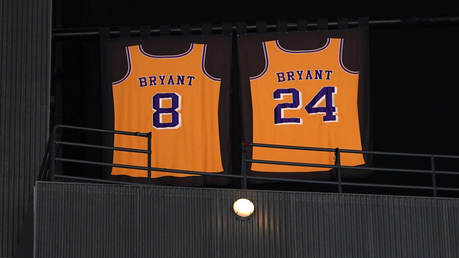 Kobe farewell: Sports world paying tribute to Kobe Bryant