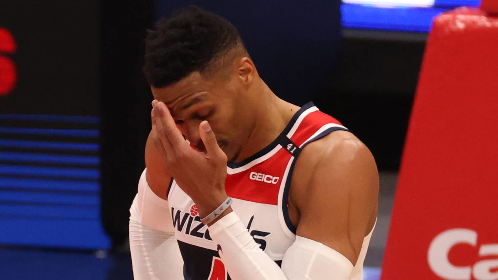 Watch Westbrook reacts to his airball free throw Yardbarker